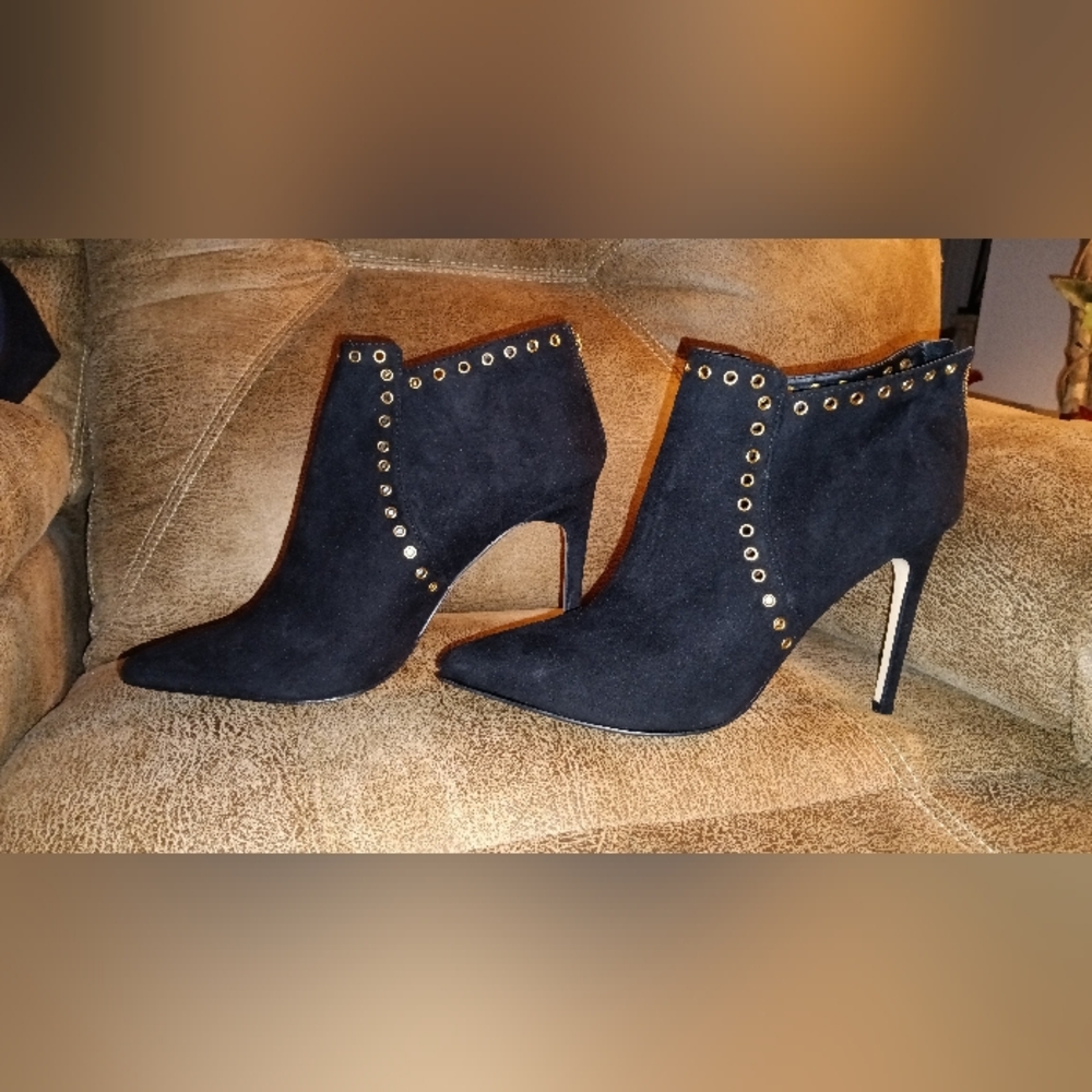 Izabella Rue Sz 11 Women's Ankle Boots,new W out tags Fresh,Perf Cond,Gold Detai